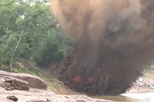 Sơ tán hơn 500 người dân để tiêu hủy quả bom nặng 250 kg