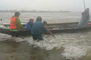 Kịp thời ứng cứu người đàn ông bị nước lũ cuốn trôi ở Thừa Thiên Huế