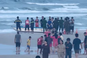 Tìm thấy thi thể nam thanh niên bị đuối nước khi tắm biển ở Quảng Trị