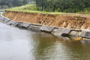 Bờ kè tiền tỉ ở Quảng Trị tan hoang sau 1 năm sử dụng: Huyện báo cáo gì?