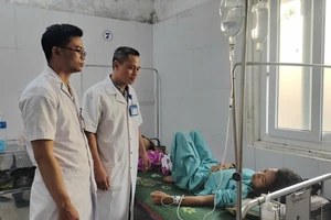 Kích hoạt báo động đỏ, phẫu thuật xuyên đêm cứu sản phụ vỡ thai ngoài tử cung