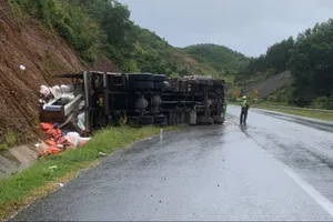 Công an TP Huế cảnh báo nguy cơ tai nạn trên cao tốc La Sơn - Túy Loan mùa mưa bão