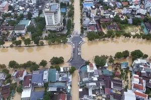Từ nông thôn đến đô thị ở Huế trải qua trận lụt lịch sử chưa từng có