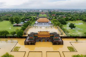 Lũ chồng lũ, Đại nội Huế ngập sâu lần thứ 3 trong hơn một tuần