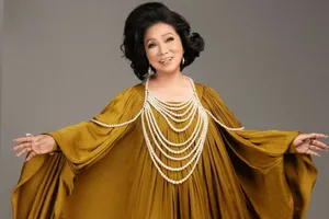 NSND Bạch Tuyết cover 'Đem tiền về cho mẹ' dành tặng bố mẹ Đen Vâu