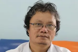 Bác sĩ Trương Hữu Khanh: Trẻ nhiễm Omicron sẽ nhanh khỏi, nên để trẻ đến trường