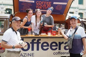 Uống cà phê đặc sản, gửi tặng lại sách cho trẻ vùng xa ở TP.HCM