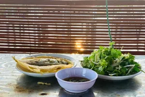 Ở nơi thật xa nhớ món bánh xèo cá kình phá Tam Giang