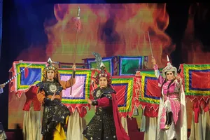 Live show Bạch Long: Thăng hoa đến 'đổ máu' và những bí mật lần đầu được kể