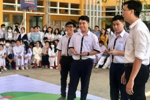 Học sinh Ten Lơ Man TP.HCM hào hứng thi 'tay đua kiệt xuất' 