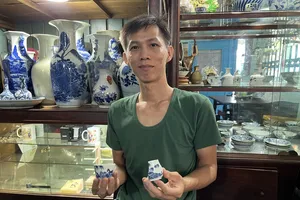 Độc đáo nghề phục chế cổ vật tại Sa Đéc