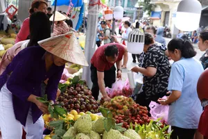 Lý do tuần lễ trái cây 'Trên bến dưới thuyền' nhưng người dân không thể xuống thuyền