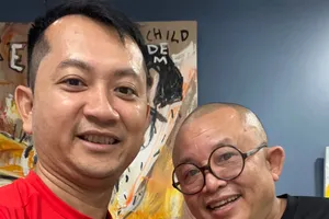 Hơn 80 hoạ sĩ tham gia triển lãm trực tuyến 'Cây đời mãi xanh' 