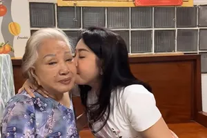 NSƯT Thoại Mỹ thăm nghệ sĩ Hồng Nga; Thái VG quan tâm học trò tại Rap Việt