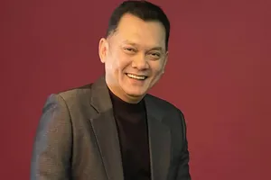 NSƯT Hữu Châu tiếp tục đồng hành cùng NSƯT Thành Lộc tại sân khấu Thiên Đăng