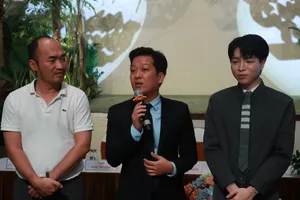 Bị chê nhàm chán vì xuất hiện liên tục trên gameshow, Trường Giang nói gì?