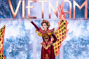  Lê Hoàng Phương gây ấn tượng mạnh với màn múa rồng tại Miss Grand International 2023