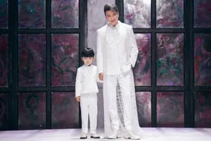 Đàm Vĩnh Hưng cùng con trai sải bước catwalk tại Destination Runway Fashion Week 2023