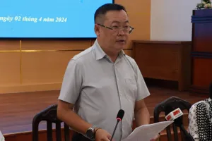 Quận 8: Hộ dân bị thiệt hại nặng trong vụ cháy nhà ven kênh được hỗ trợ 41 triệu đồng