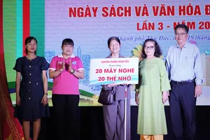 Ngày sách và văn hóa đọc TP Thủ Đức: Tặng thiết bị đọc sách cho người khiếm thị 