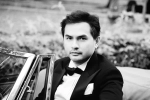 Người mẫu, diễn viên Đức Tiến đột ngột qua đời ở tuổi 45 tại Mỹ 