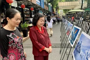 Nhiều hình ảnh xúc động tại triển lãm ‘Yêu lắm Trường Sa ơi’