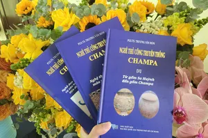 Ra mắt bộ sách 'Nghề thủ công truyền thống Champa'