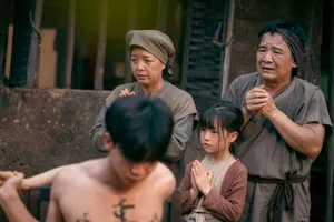 Cùng nói về tục thờ cúng tổ tiên, 'Đèn âm hồn' sẽ đối đầu 'Nhà gia tiên' của Huỳnh Lập?