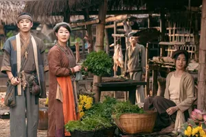 'Đèn âm hồn' chính thức cán mốc 100 tỉ dù vướng nhiều ồn ào về nội dung