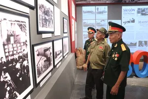 Trưng bày chuyên đề 'Từ Hiệp định Paris đến Đại thắng mùa Xuân 1975'