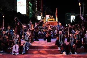 Hơn 1.000 diễn viên, Hoa hậu tham gia 'Vũ hội khăn rằn' tại phố đi bộ Nguyễn Huệ vào tối nay