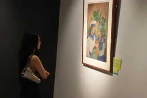 Triển lãm 'Dệt sắc màu tơ' của nhóm họa sĩ 6 Cọng Lụa có gì đặc biệt?