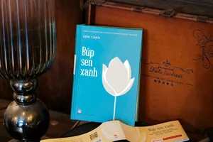 Tiểu thuyết 'Búp sen xanh': 43 năm hơn 1 triệu bản in