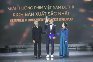 Bế mạc Liên hoan phim Châu Á Đà Nẵng lần III: Chị Dâu thắng lớn, Victor Vũ là đạo diễn xuất sắc nhất