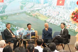 Nghệ sĩ nhiếp ảnh Nguyễn Á kể chuyện 50 năm về TP.HCM qua ống kính