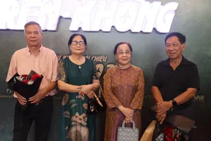 Nhân chứng trong vụ cướp máy bay năm 1978 xuất hiện tại buổi ra mắt phim 'Tử chiến trên không'