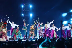 Concert "Anh trai vượt ngàn chông gai" đến TP.HCM: Cháy hết mình suốt 5 tiếng đêm qua