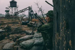 Phim Mưa đỏ cán mốc doanh thu 700 tỉ đồng trước khi rời rạp vào 29-9