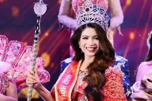 Ban Thị Thu đăng quang Hoa hậu Doanh nhân châu Á 2025 