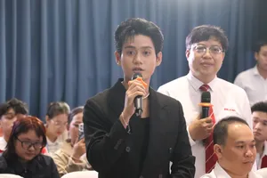 Diễn viên Đình Khang phim 'Mưa đỏ' mất liên lạc với gia đình giữa mưa lũ ở Gia Lai