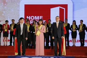 Home Credit ba năm liên tiếp nhận giải Rồng Vàng