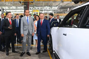 Tổng thống Indonesia Joko Widodo đã đến thăm Tổ hợp Nhà máy sản xuất ô tô, xe máy điện VinFast tại Hải Phòng 