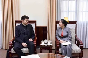 Thứ trưởng Ngoại giao Lê Thị Thu Hằng tiếp Đại diện Thường trú Tòa thánh Vatican tại Việt Nam
