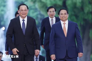 Thủ tướng Phạm Minh Chính làm việc với Thủ tướng Lào Sonexay Siphandone