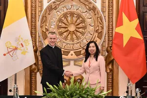 Thứ trưởng Ngoại giao Vatican: Giáo hoàng luôn quan tâm đặc biệt, mong sớm thăm Việt Nam