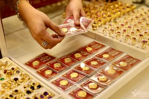 Giá vàng nhẫn tăng gần nửa triệu đồng/lượng