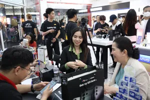 Các đại gia bán lẻ kinh doanh ra sao khi người dân 'thắt lưng buộc bụng'?