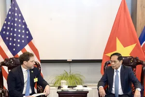 Phó Thủ tướng, Bộ trưởng Ngoại giao Bùi Thanh Sơn gặp Phó Cố vấn An ninh Quốc gia Hoa Kỳ 