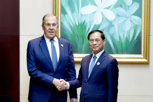 Phó Thủ tướng, Bộ trưởng Ngoại giao Bùi Thanh Sơn gặp Bộ trưởng Ngoại giao Nga