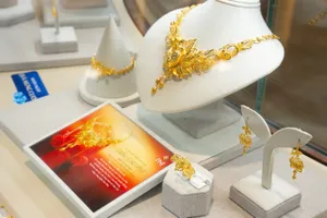 Giá vàng thế giới có tuần hạ mạnh nhất trong hơn 3 năm